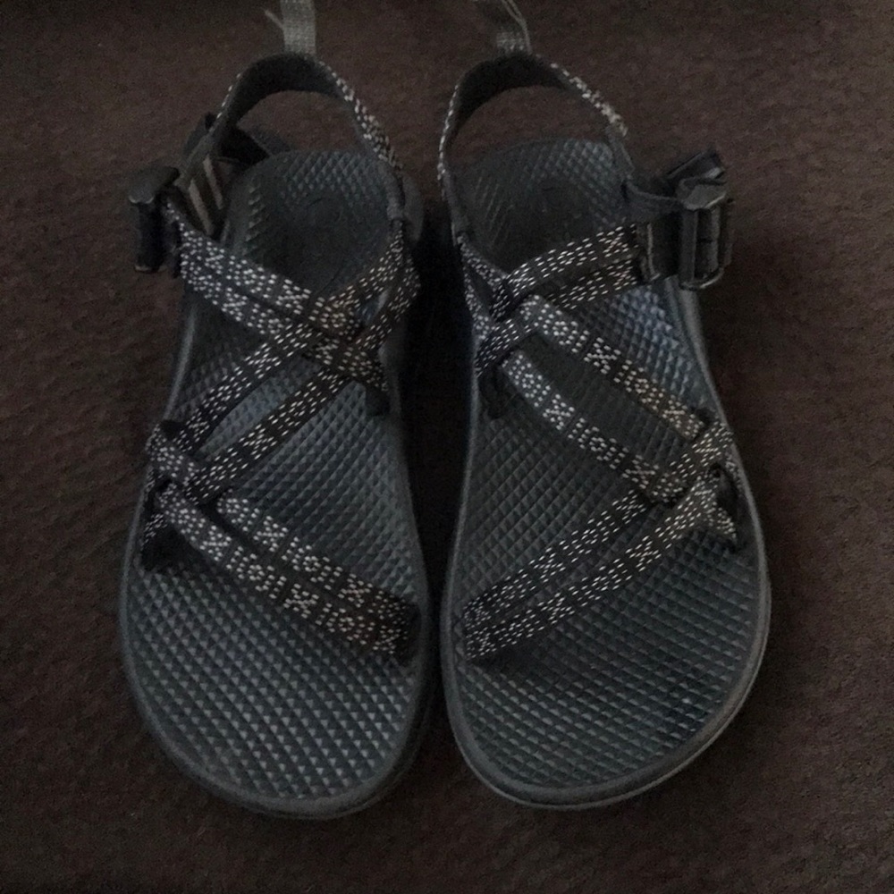 Girls Chacos size 4